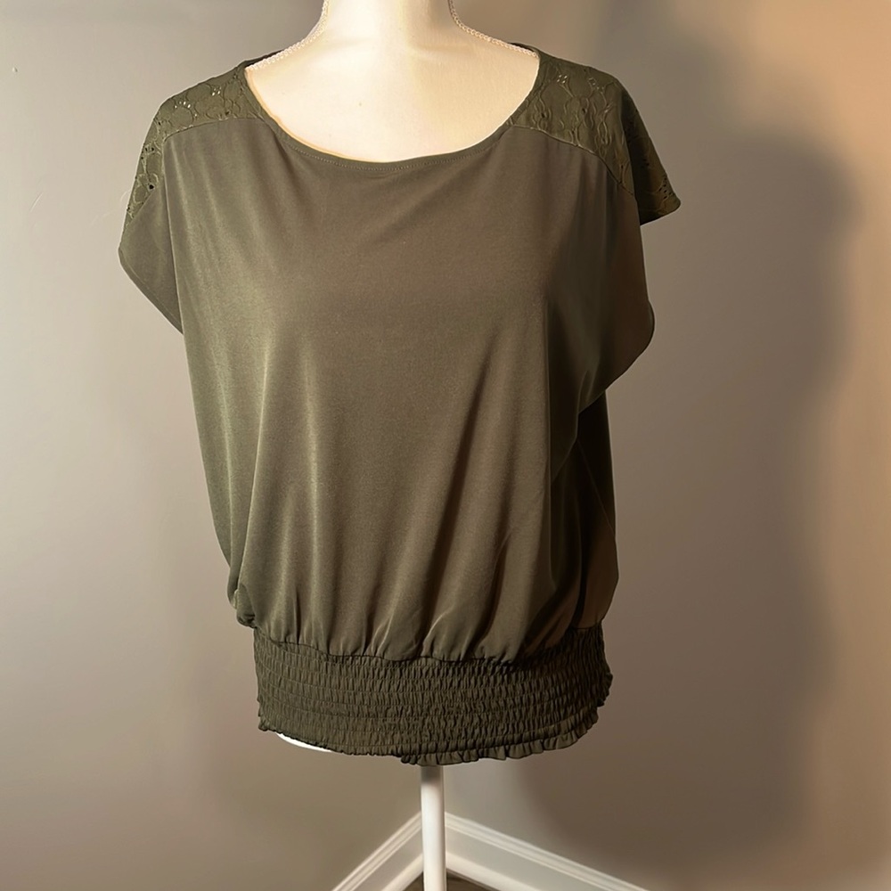 Michael Kors short sleeved blouse. Army Green size large.